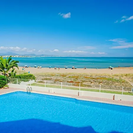 Frente Al Mar A *